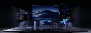 Multi-monitor workstation connected through UGREEN docking stations and USB accessories